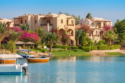 Lagune von El Gouna in Ägypten (Andrei Nekrassov / stock.adobe.com)  lizenziertes Stockfoto 
Información sobre la licencia en 'Verificación de las fuentes de la imagen'